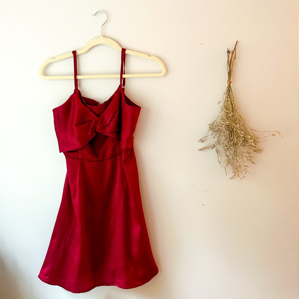 olivia scent red dress